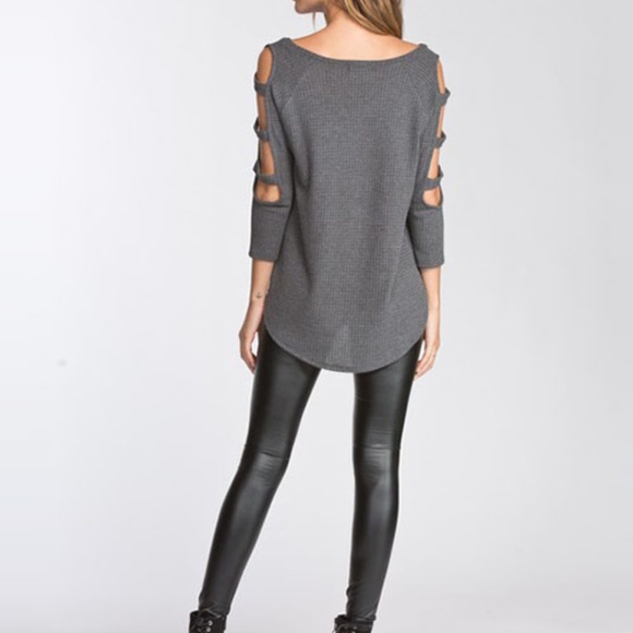 Ribbed Cold Shoulder Top With Strap Sleeves - Picture 3 of 3